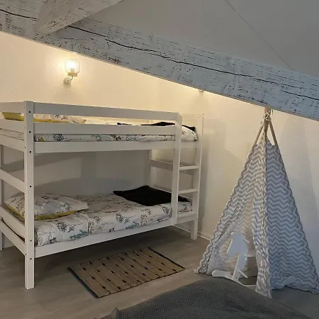 Maisonnette à 300 M Du De