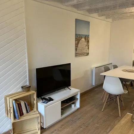 Hébergement de vacances Maisonnette à 300 M Du De *