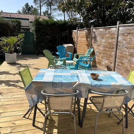 Maisonnette A 300 M Du De Ferienhaus